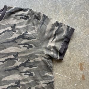 Old Navy Camo Ringer T-shirt Men’s Size Small Unisex Cotton Knit Casual Grunge